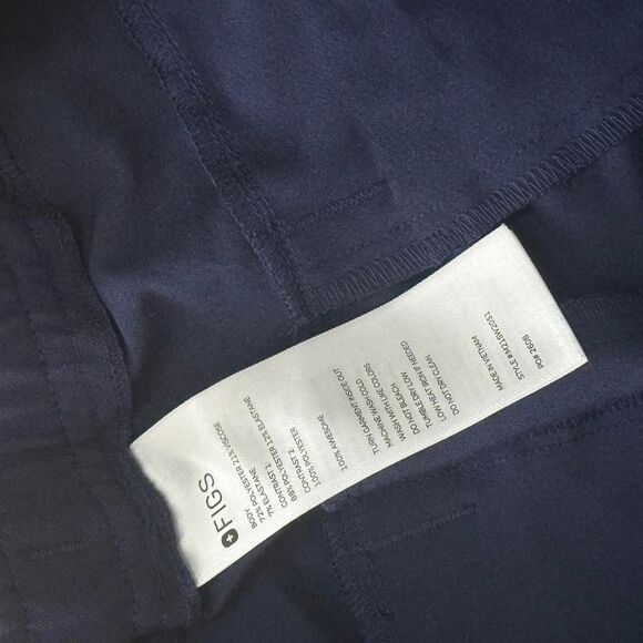 FIGS Navy blue Zamora jogger scrub pants. - Picture 5 of 8